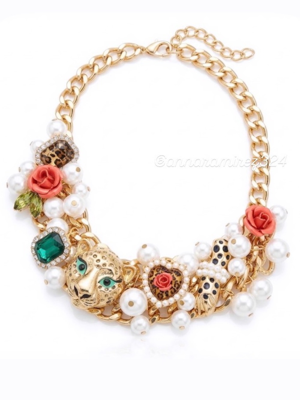 NWT ⚜️💚⚜️ Gold-Tone Safari Multi-Charm Statement Necklace